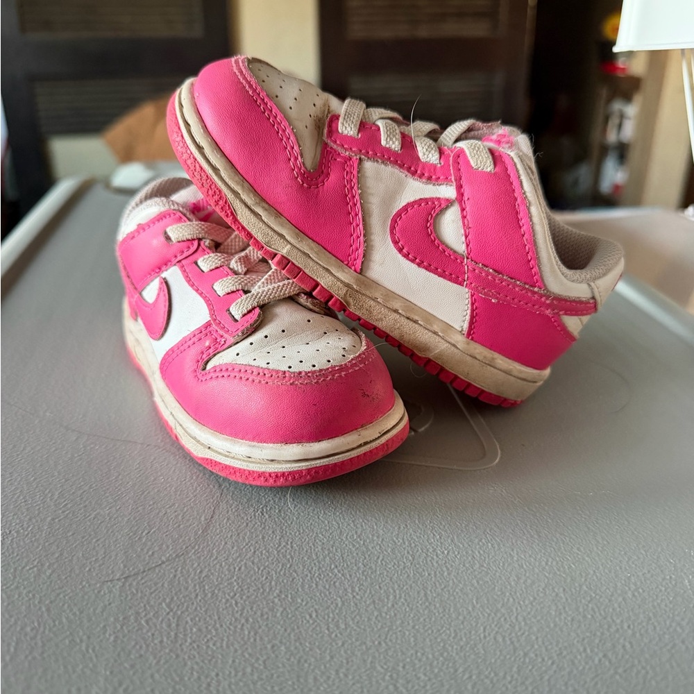 Nike Kids Sneakers in Pink and Cream